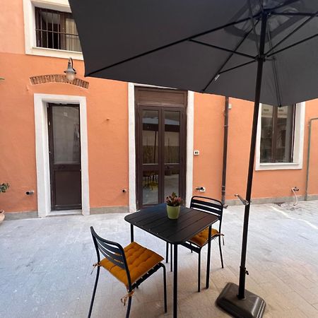 Domus Catania Centro Villa Dış mekan fotoğraf